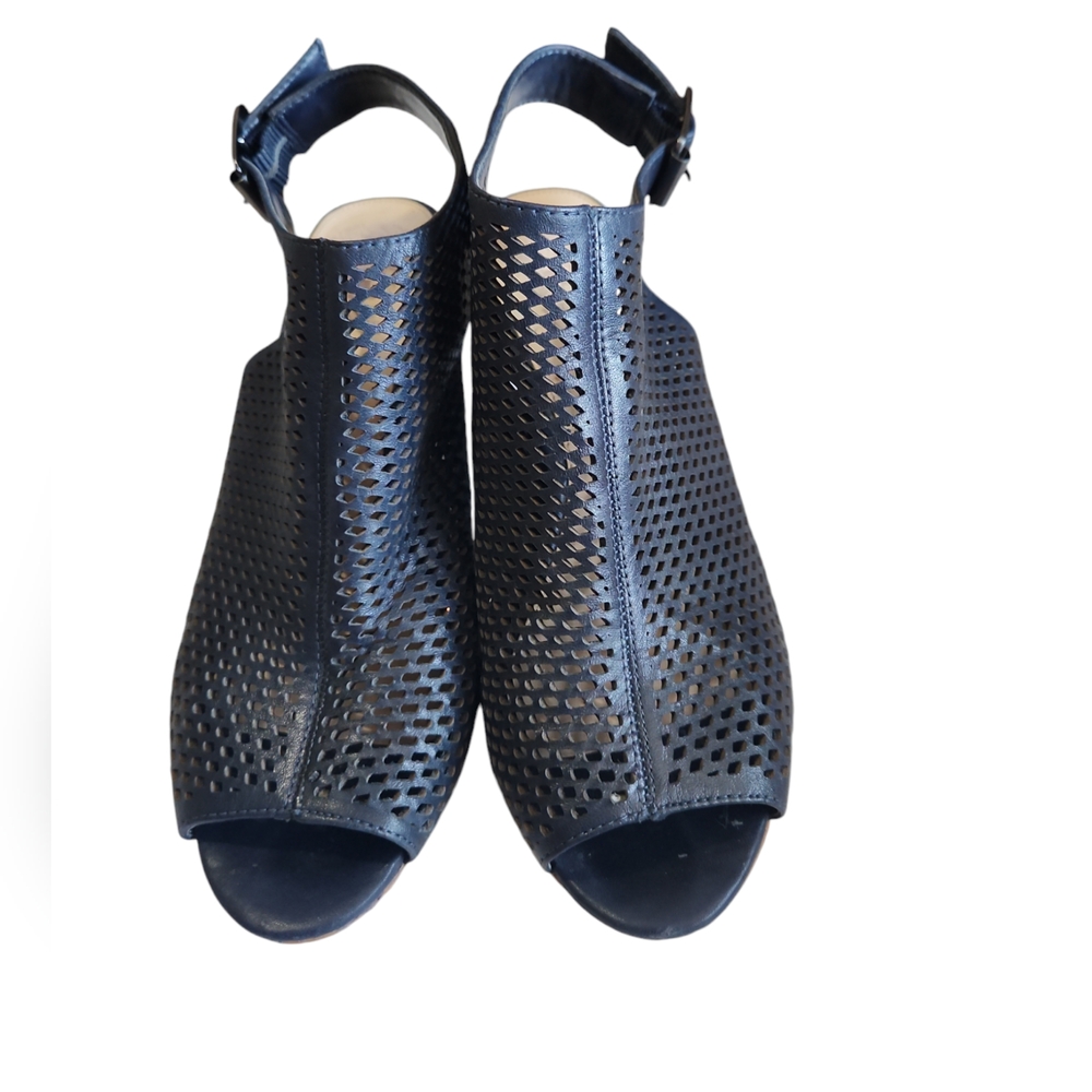 VINCE CAMUTO size 6 1/2